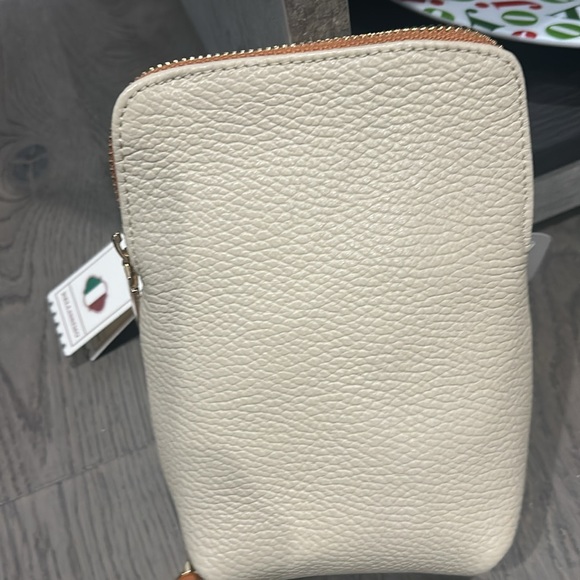 NWT Valentina Leather Crossbody Shoulder BAG/Phone Case Purse - Picture 3 of 13